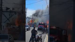 Se quemó la chicharroneria detrás de la sirena en pto plata.