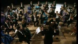 Concerto de Aranjuez   II Adagio Rodrigo  Pepe Romero and Accademy of St  Martin in the Field, Sir Neville Marriner