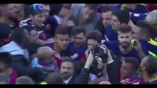 Игроков Барселоны атаковали болельщики на поле / Granada Fans attack Barca Players