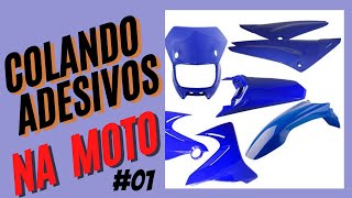 Colando adesivos na moto - Parte 01