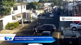 Motociclista queda sobre el capó de camioneta tras fuerte choque en Antiguo Cuscatlán