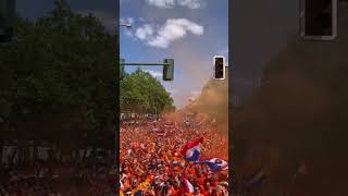 🇳🇱🤩 Netherlands fans ready for the game vs Austria!🕺#euro2024