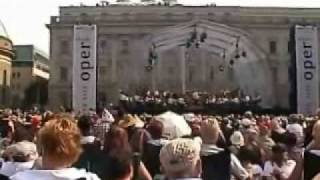 Oper für Alle - Staatsoper  und Daniel Barenboim.wmv