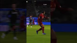 Virgil van Dijk es muy bueno pero Messi es ...🤨