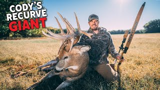 Cody's Drop-Tine Giant - Traditional Recurve Bowhunting | Bowhunting Whitetails w/ Bill Winke