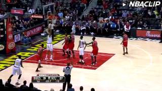 Al Horford And 1 play over Jimmy Butler   Bulls vs Hawks   2016 NBA REGULAR SEASON