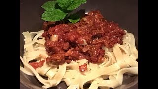 FOOD/ ITALIAN- MEATS SAUCE W/ NOODLE.