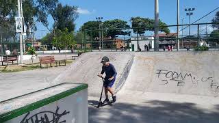 João Eduardo FORTALEZA- Brincando de patinete na pracinha