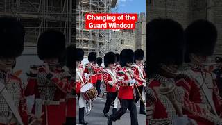 WINDSOR CASTLE GUARD Number 12 Company Irish Guards - Irish Guards Pipes & Drums | 25th Apr 2023💂