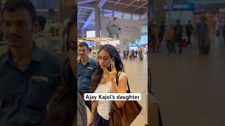 Ajay Devgan and Kajol’s daughter Nysa spotted at airport #NysaDevgan