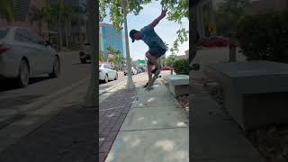 Skateboarding downtown Ft Meyers  Florida with a few fellow brothers of Christ ✝️🛹 #leandrehayes