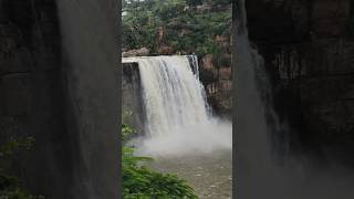 massive waterfall in India 😯😯🏞️#shorts #waterfall #gokak