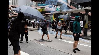 ✅  Pro-democracy protesters clash with Hong Kong police over Beijing's planned security law