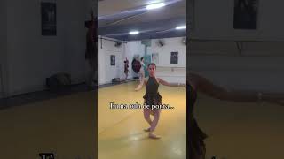 #shorts bailarina grávida fazendo aula de pontas