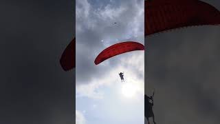 Para gliding at Varkala Cliff