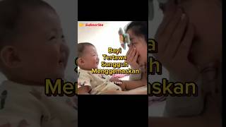 Bayi Yang Bercanda Tertawa Menggemaskan