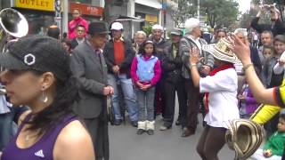 ȤƠƦƦƠƊЄԼƔƛԼԼЄ   Artistas callejeros en Bogotá  GUAMALÉ 5    YouTube 1080p]