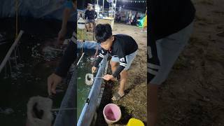 Athar Menangkap Ikan #menakapikan #shorts #video #pasarmalam #bermain #viral #short #ikanlele