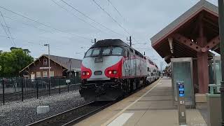 CALTRAIN TRAIN 923,  ARRIVES AT SANTA CLARA STATION CALIFORNIA USA