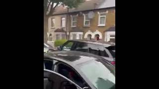 Range Rover Gone MAD Smashes Cars to Get Away