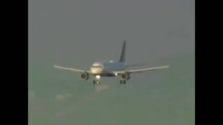 JetBlue Landing Gear Failure... pilot does amazing landing