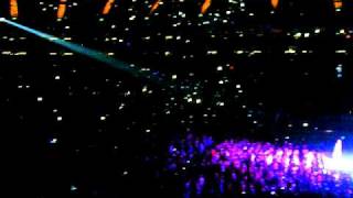 Mobile Phone Mexican Wave (live) @ Jingle Bell Ball, O2 Arena -- 4 Dec 2010