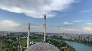 SABANCI MERKEZ CAMİİ MİNARESİNDEN KUŞBAKIŞI MUHAYYER KÜRDÎ İKİNDİ EZANI