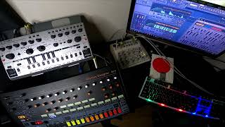 Let The Music Play - Behringer TD-3-MO + RD-8 MK2