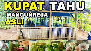 kupat tahu sari rasa.||memang beda..