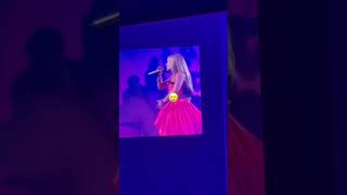 Carrie Underwood Jesus take the wheel Las Vegas #viral #viralvideo #carrieunderwood