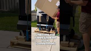 Unboxing the Yoder Smokers YS640S Competition style smoker 🔥 #bbq #foodshorts #unboxing