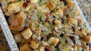 Stuffing with raisins and pomegranate #vegetarian