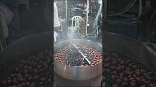 Roasted Chestnuts in Petaling street #food #chinatown #kualalumpur #chest #shorts #youtubeshorts