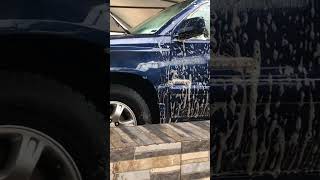 How we wash cars in Nigeria 🇳🇬