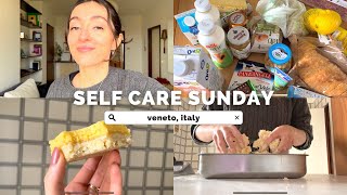 sunday vlog - eating, baking, and self care on a budget!