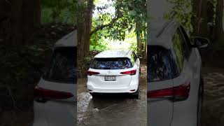 Toyota Fortuner & 79 Offroading!