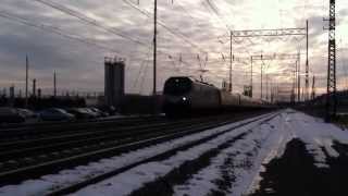 Amtrak's Silver Meteor #98 Passing Marcus Hook with 2 New Viewlier II Cars!!