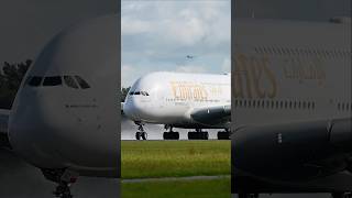 WET Emirates A380 TAKEOFF at SCHIPHOL #planespotting #aviation #plane #schiphol #a380 #airbus