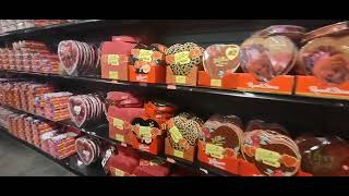 Huge! Russell Stover Chocolate Candy Outlet Store an Ice Cream Shop Wildwood, FL 2024