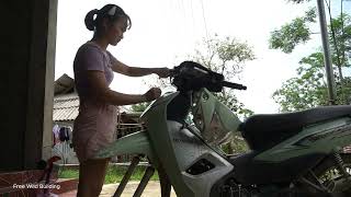 Repair HONDA 110cc motorbike with broken bearings and difficult to drive. Repair girl