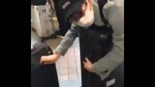 Tingkah Lucu Taka One Ok Rock Saat Di Bandara