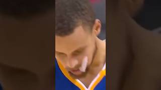 Why does Steph Curry chew on his mouth guard all the time?