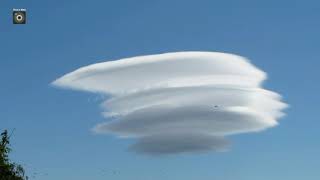 A strange cloud, it looks like a UFO