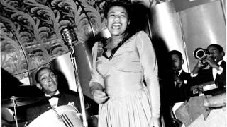 Ella Fitzgerald - When My Sugar Walks Down The Street 1944