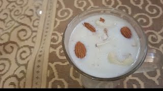 Healthy Banana Milk Shake #shorts #shortsvideo #healthy #shake #bananashake #bananasmoothierecipe