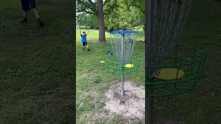 Calvin making a putt. Marshfield MO DGC. #discgolf