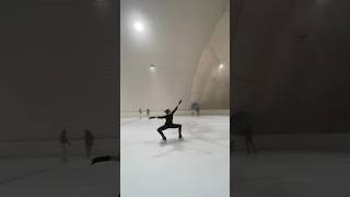 А ты умеешь кататься на коньках? ⛸️