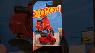 Opening #hotwheels #car #vespa  #scooter