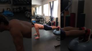 Push-Up feet elevated on Bosu