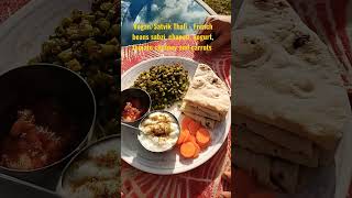 Satvik Thali - French beans sabzi, chapati/roti, dahi, tamatar chutney and carrots #shorts #ytshorts